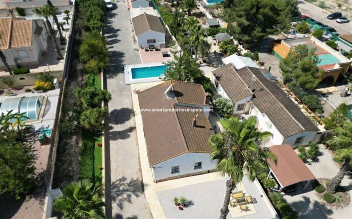 Image No.1-9 Bed Villa for sale