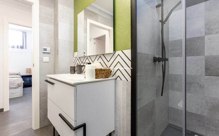 Image No.29-4 Bed Villa for sale