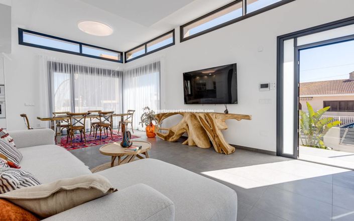 Image No.8-4 Bed Villa for sale