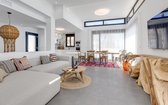 Image No.9-4 Bed Villa for sale