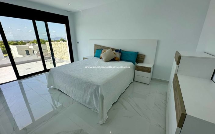 Image No.16-3 Bed Villa for sale