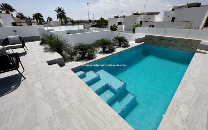 Image No.22-3 Bed Villa for sale