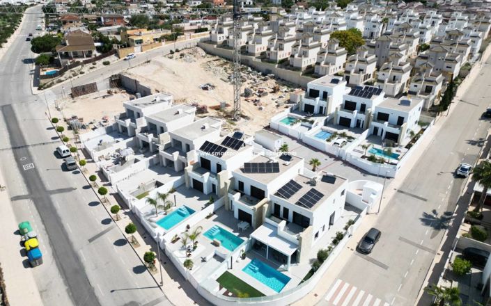 Image No.30-3 Bed Villa for sale