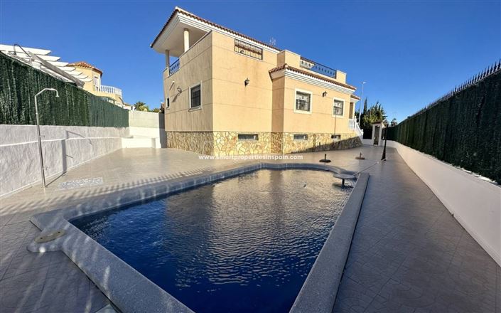 Image No.2-Villa de 5 chambres à vendre à La Marina