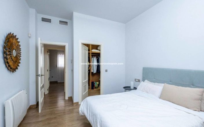Image No.18-3 Bed Villa for sale