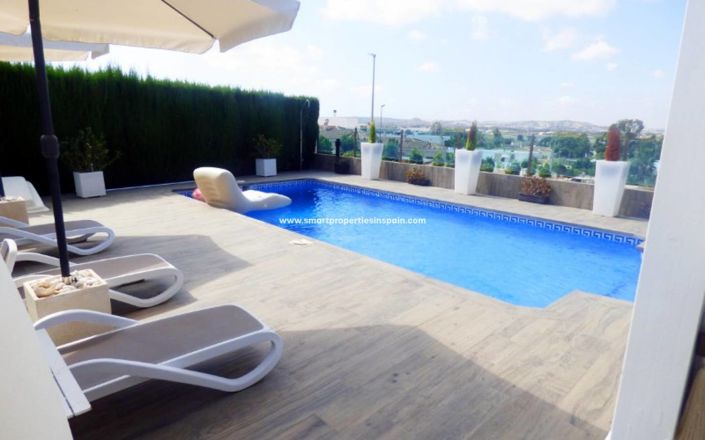 Image No.2-3 Bed Villa for sale