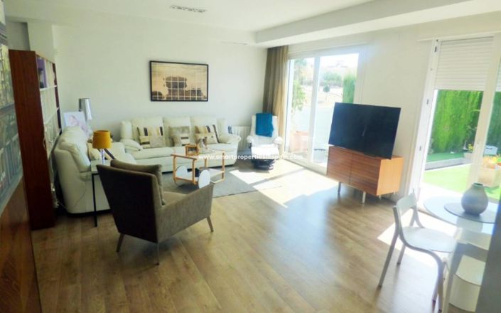 Image No.22-3 Bed Villa for sale