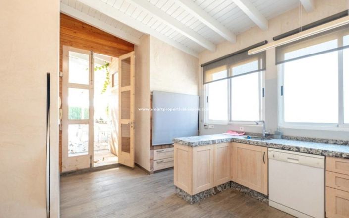 Image No.29-3 Bed Villa for sale