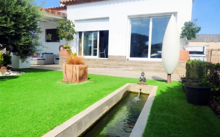 Image No.3-3 Bed Villa for sale