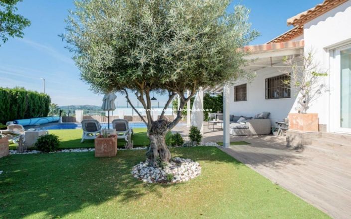 Image No.37-3 Bed Villa for sale