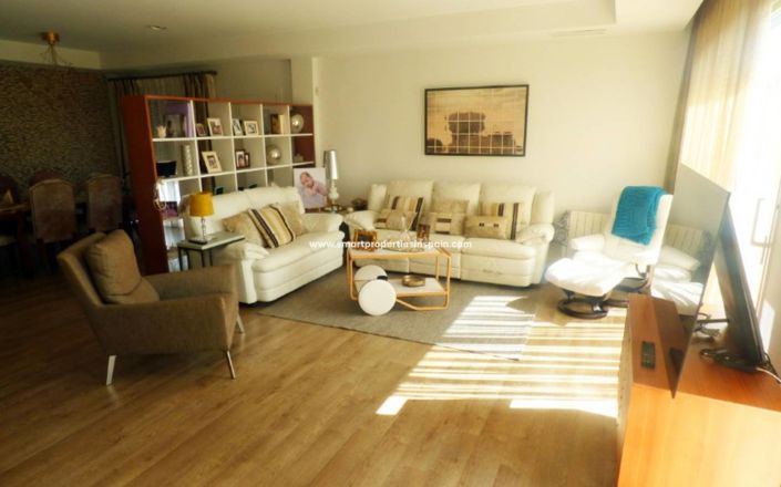 Image No.5-3 Bed Villa for sale