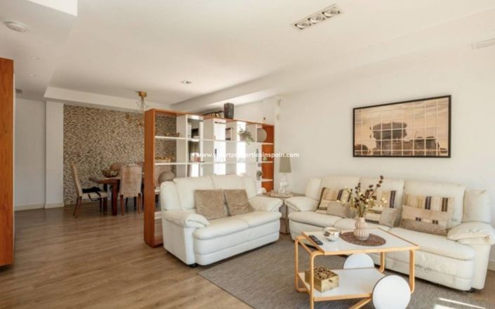 Image No.5-3 Bed Villa for sale