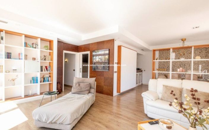 Image No.6-3 Bed Villa for sale