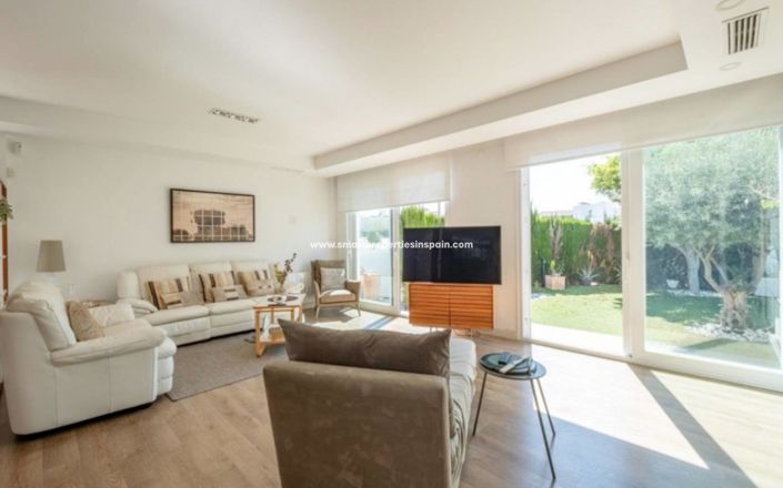 Image No.8-3 Bed Villa for sale