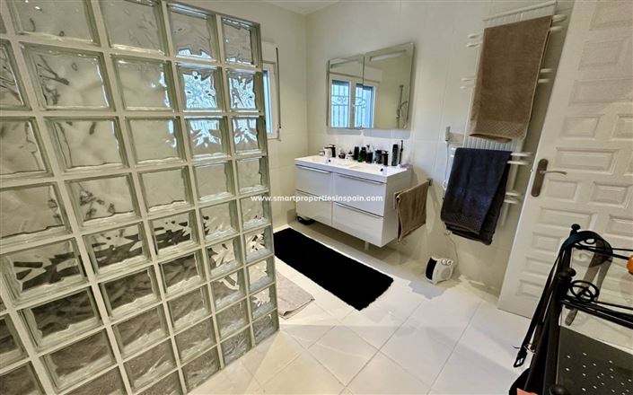 Image No.13-4 Bed Villa for sale