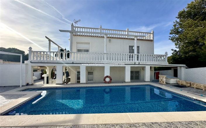 Image No.35-4 Bed Villa for sale