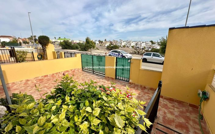 Image No.20-2 Bed Townhouse for sale