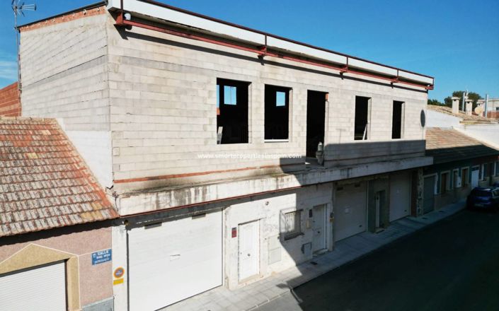 Image No.10-3 Bed Townhouse for sale