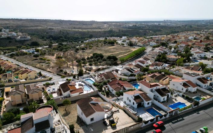 Image No.17-3 Bed Villa for sale