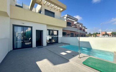 3 Bed Townhouse for sale