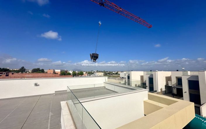 Image No.20-3 Bed Townhouse for sale