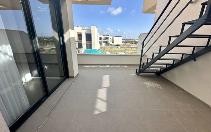 Image No.21-3 Bed Townhouse for sale