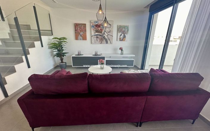 Image No.4-3 Bed Townhouse for sale