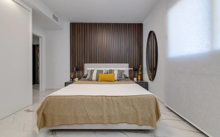 Image No.10-3 Bed Apartment for sale