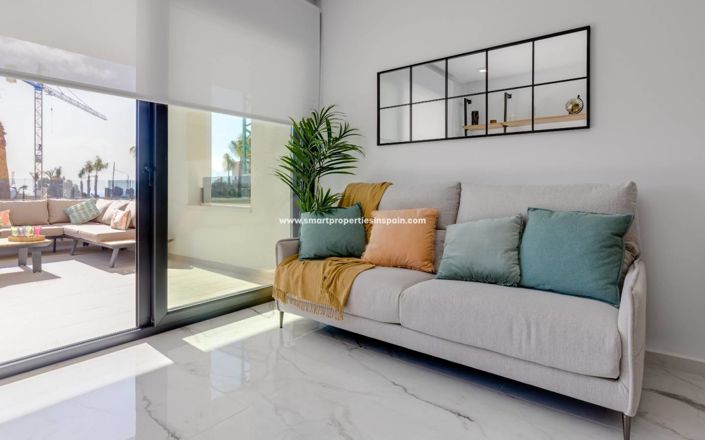 Image No.18-3 Bed Apartment for sale