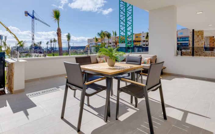 Image No.21-3 Bed Apartment for sale