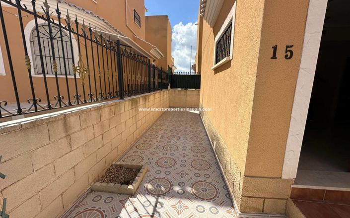 Image No.17-3 Bed Villa for sale