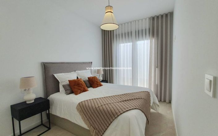 Image No.4-3 Bed Townhouse for sale