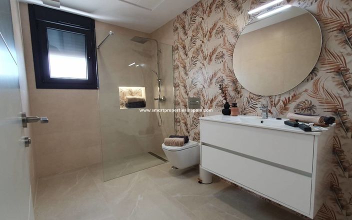 Image No.6-3 Bed Townhouse for sale