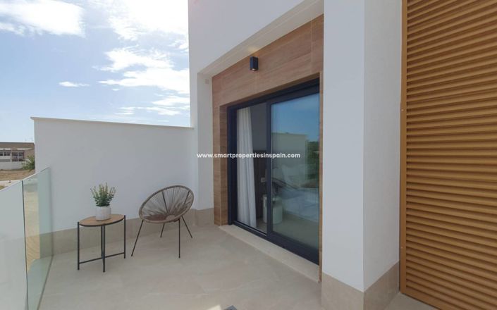 Image No.8-3 Bed Townhouse for sale