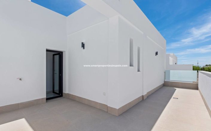 Image No.27-3 Bed Villa for sale