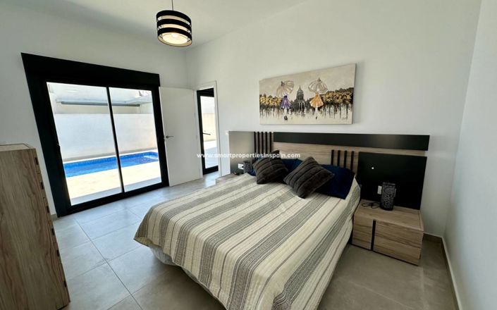 Image No.8-3 Bed Villa for sale