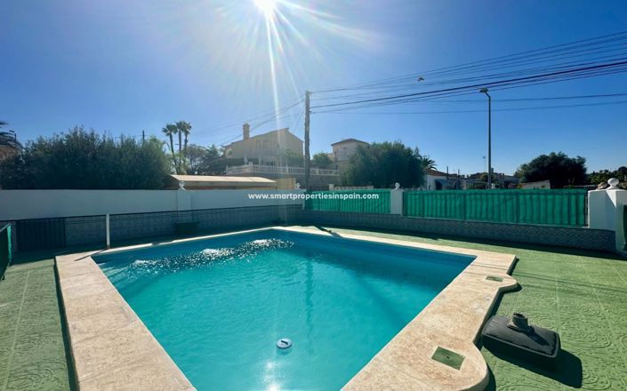 Image No.25-3 Bed Villa for sale