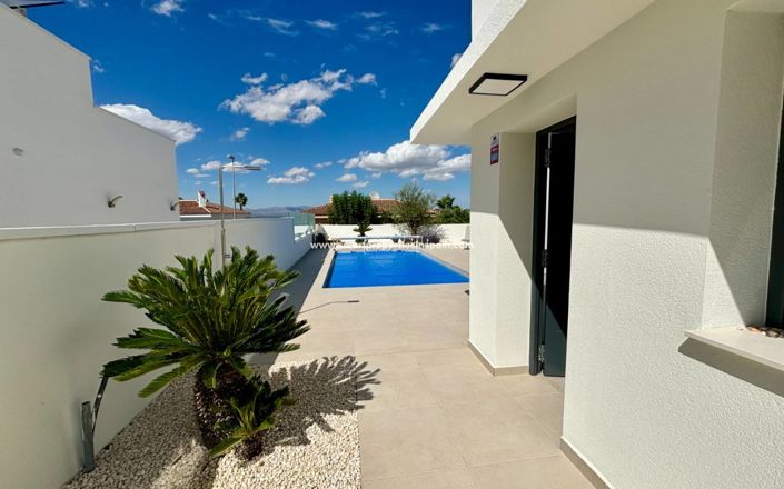 Image No.11-3 Bed Villa for sale