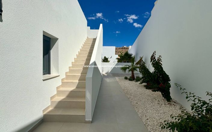 Image No.14-3 Bed Villa for sale