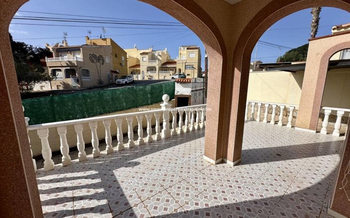 Image No.2-2 Bed Villa for sale