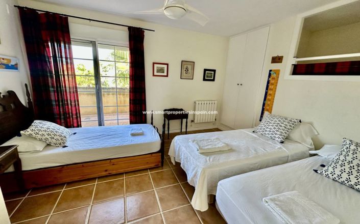 Image No.19-6 Bed Villa for sale