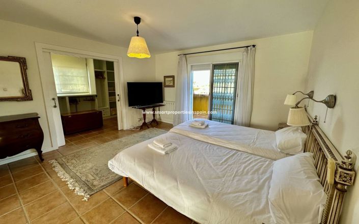 Image No.23-6 Bed Villa for sale