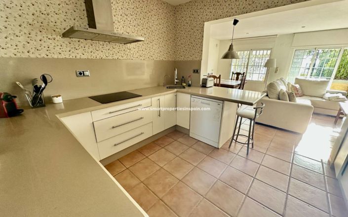 Image No.6-6 Bed Villa for sale