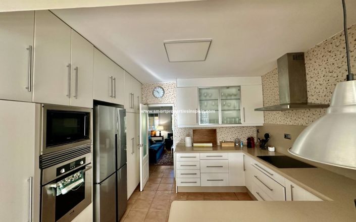 Image No.8-6 Bed Villa for sale