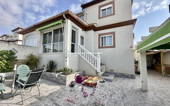 Image No.1-Propriété de 4 chambres à vendre à La Marina