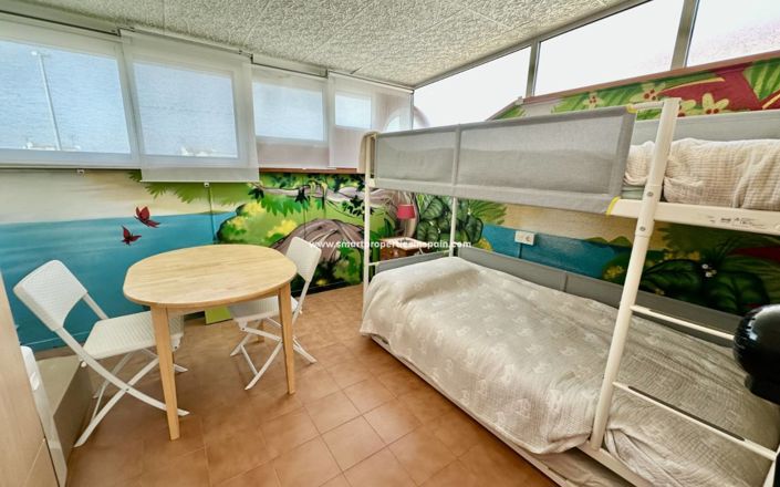 Image No.17-4 Bed Property for sale