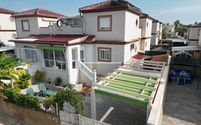 Image No.23-4 Bed Property for sale