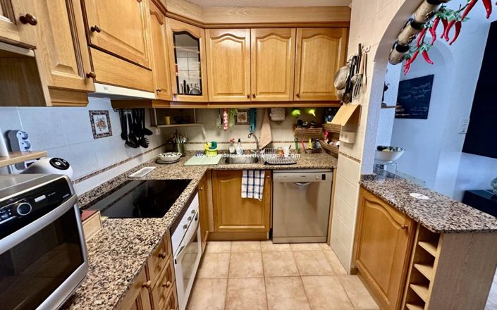 Image No.9-4 Bed Property for sale