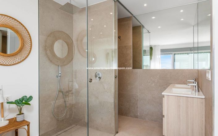 Image No.11-3 Bed Apartment for sale