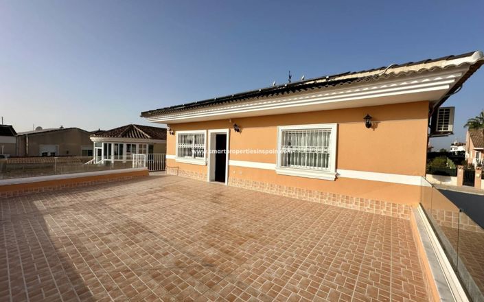 Image No.3-4 Bed Villa for sale